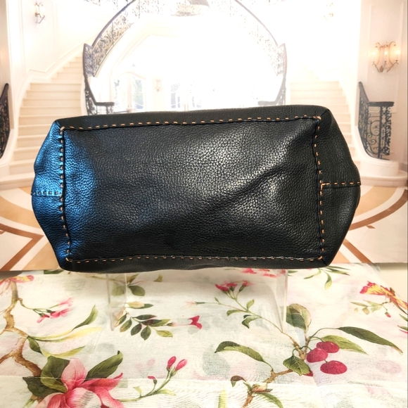 AUTHENTIC FENDI Selleria Pebbled Leather Handbag Dr's Style - Picture 13 of 14